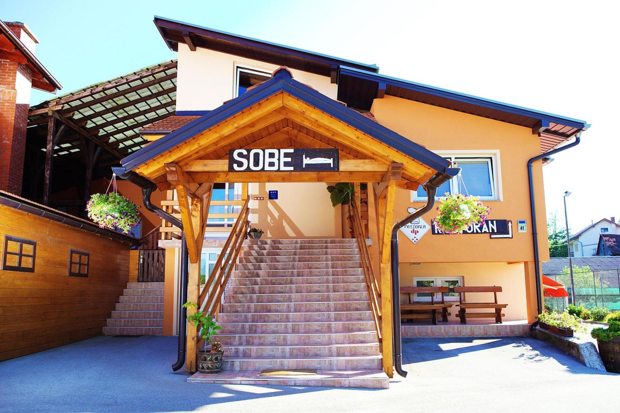 Bed And Breakfast Restaurant Dp Donji Zvecaj Dış mekan fotoğraf