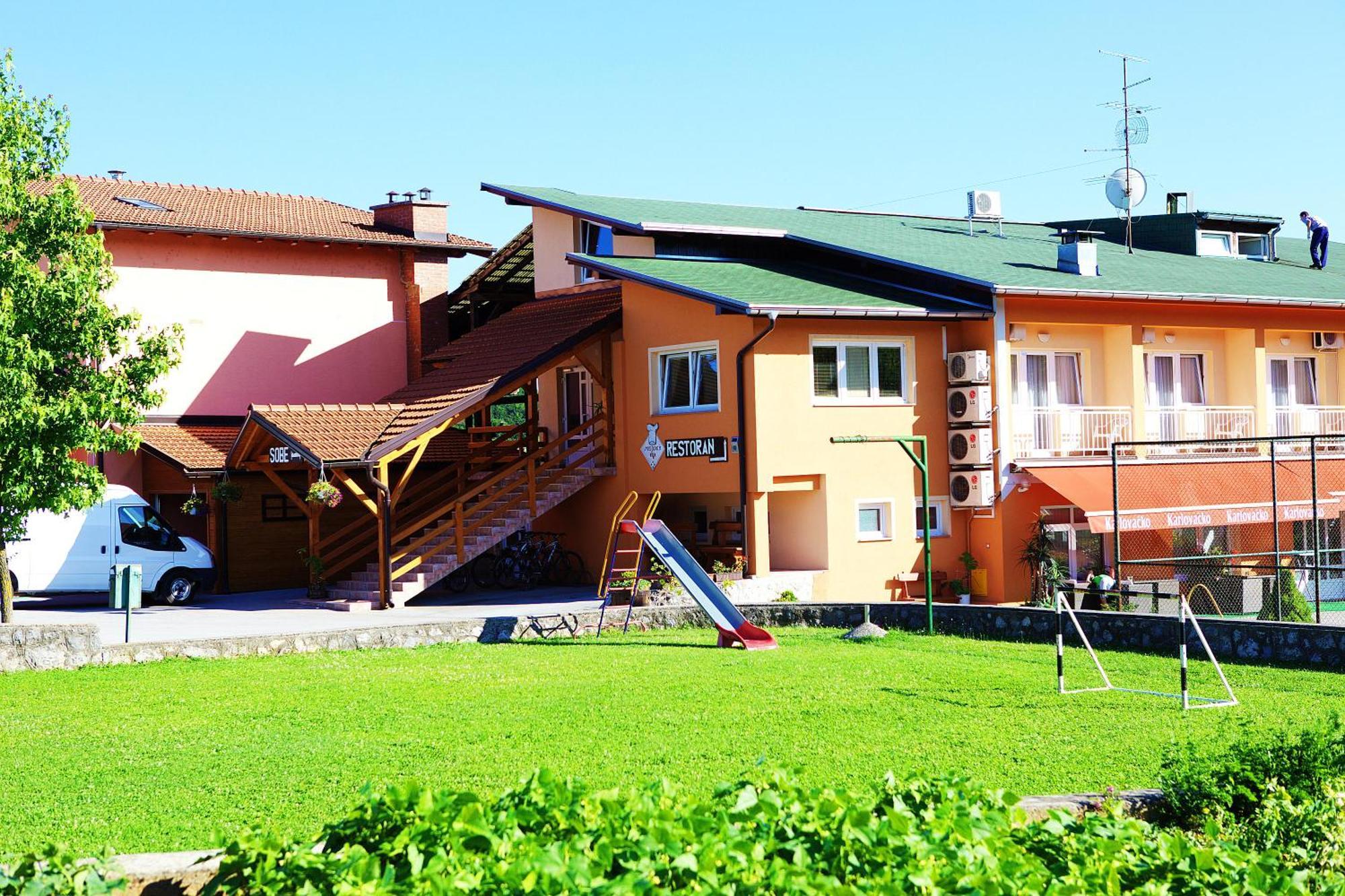 Bed And Breakfast Restaurant Dp Donji Zvecaj Dış mekan fotoğraf