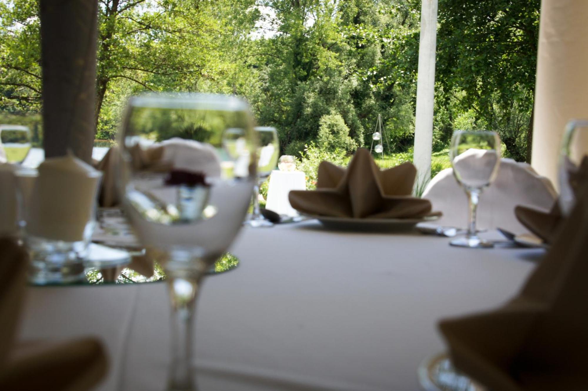 Bed And Breakfast Restaurant Dp Donji Zvecaj Dış mekan fotoğraf