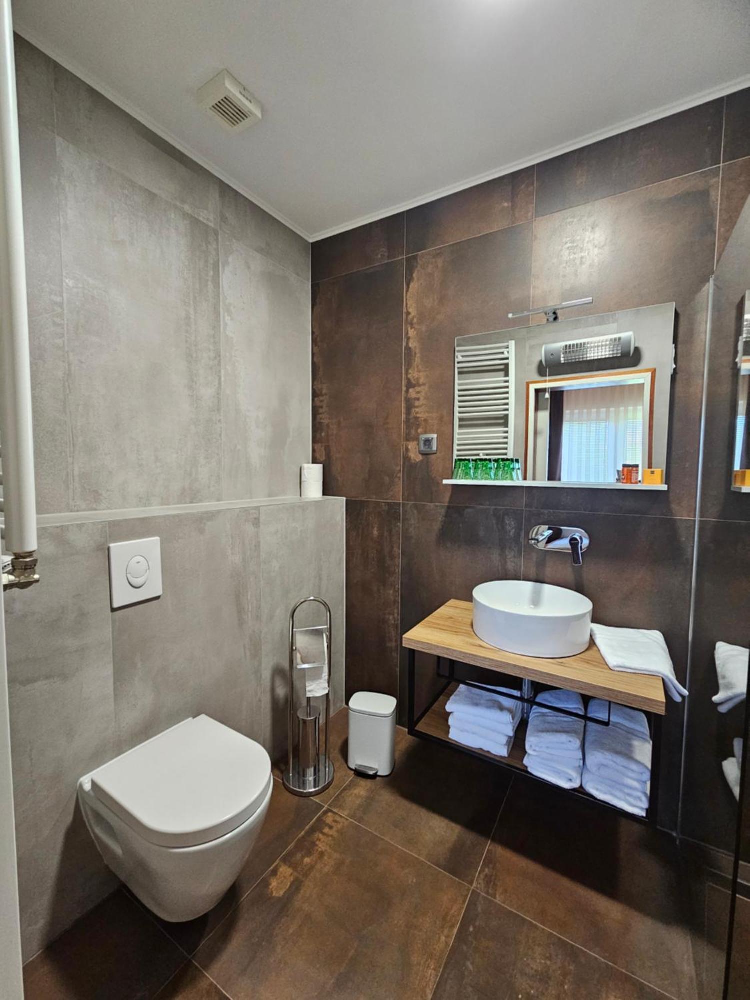 Bed And Breakfast Restaurant Dp Donji Zvecaj Dış mekan fotoğraf